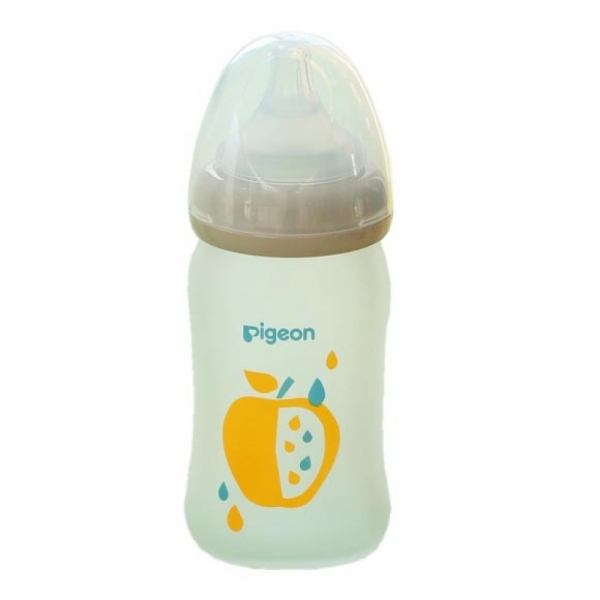 재팬홀릭의,Pigeon 모유실감 신 시리즈 0개월 부터 사용 가능한 젓병 SS 160ml 사진입니다.